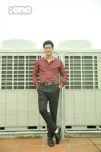 Học trò yêu mến và đặt cho biệt danh 'thầy đẹp trai nhất Vịnh Bắc Bộ'. 