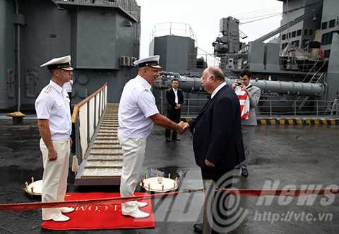 Bộ ba, chiến hạm, Hải quân Nga, đến Đà Nẵng, tàu khu trục, săn ngầm, Đô đốc Pantelev