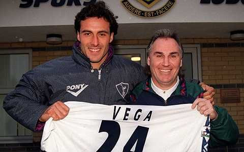 Ramon Vega - Cựu tuyển thủ Thụy Sỹ giờ là chuyên gia phân tích tài chính