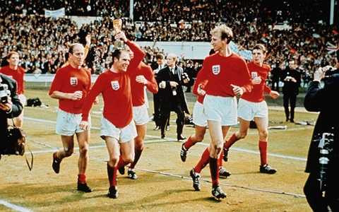 Ray Willson - Thành viên của ĐT Anh vô địch World Cup 1966 làm nghề dịch vụ tang lễ