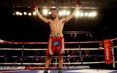 Curtis Woodhouse - cựu cầu thủ của Hull City chuyển sang nghề đấm bốc