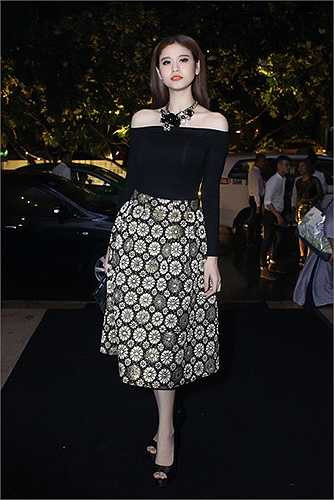 Trương Quỳnh Anh cũng đang dồn nhiều tâm sức cho sự án âm nhạc và cả việc luyện tập cho hai cuộc thi truyền hình thực tế trong thời gian tới