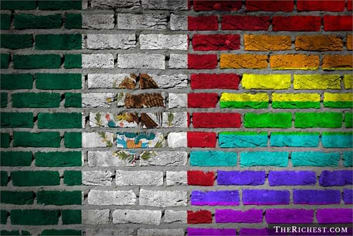 Mexico. Người láng giềng Mexico rõ ràng đã bị ảnh hưởng khá nhiều từ tư tưởng của người Mỹ và họ được cho là cũng sắp bước theo những gì người Mỹ đã làm dành cho việc hôn nhân đồng tính 