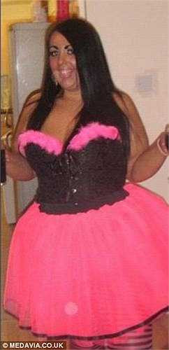 Thực đơn mỗi ngày của Jinitta là bữa sáng no căng, buổi trưa ăn thịt gà, buổi tối là bánh mỳ kẹp thịt và khoai tây chiên.