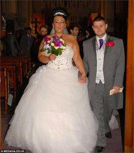 Khi kết hôn cùng Andrew (31 tuổi), Jinitta đã ép cân để giảm được vài kg nhưng sau đó, cô vẫn không từ bỏ thói quen ăn uống vô tội vạ. Cô ăn pizza, bánh mì kẹp, khoai tây chiên, thịt và cá 3 lần trong 1 tuần.