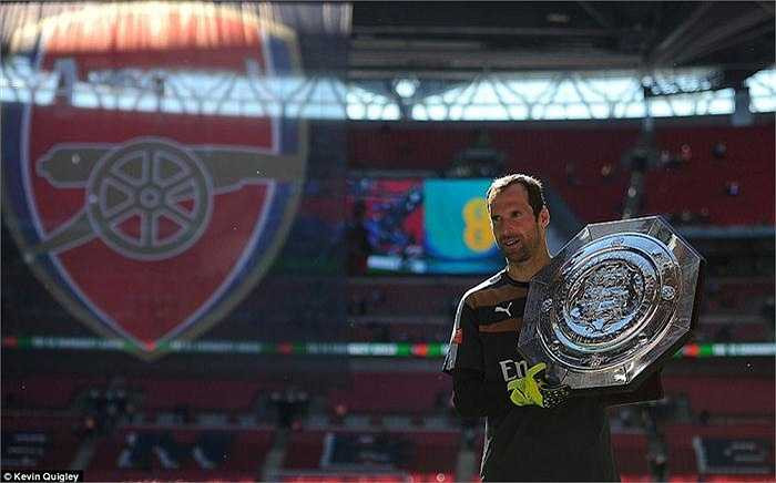 Với chốt chặn tin cậy người CH Séc, những CĐV Arsenal đang có niềm tin mạnh mẽ trước mùa giải mới