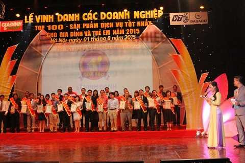 Các doanh nghiệp được vinh doanh trong chương trình “TOP 100 sản phẩm dịch vụ tốt nhất cho gia đình và trẻ em năm 2015” Các doanh nghiệp được vinh doanh trong chương trình “TOP 100 sản phẩm dịch vụ tốt nhất cho gia đình và trẻ em năm 2015”