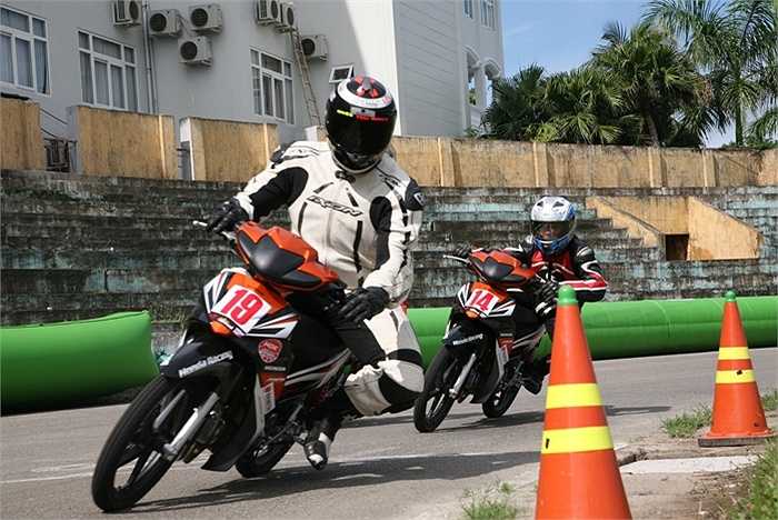 Hạng đua ở mẫu xe này cũng chứng kiến trận chung kết rất kịch tính.