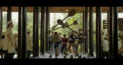 Linh Sơn và Diễm My 9x “bưng” phở Việt lên màn ảnh rộng