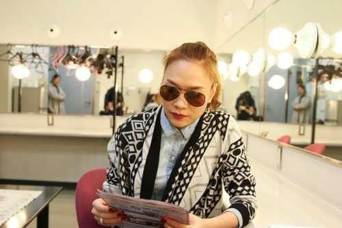 Mỹ Tâm hát nhạc Doreamon, Thuỷ Tiên hôn Noo Phước Thịnh