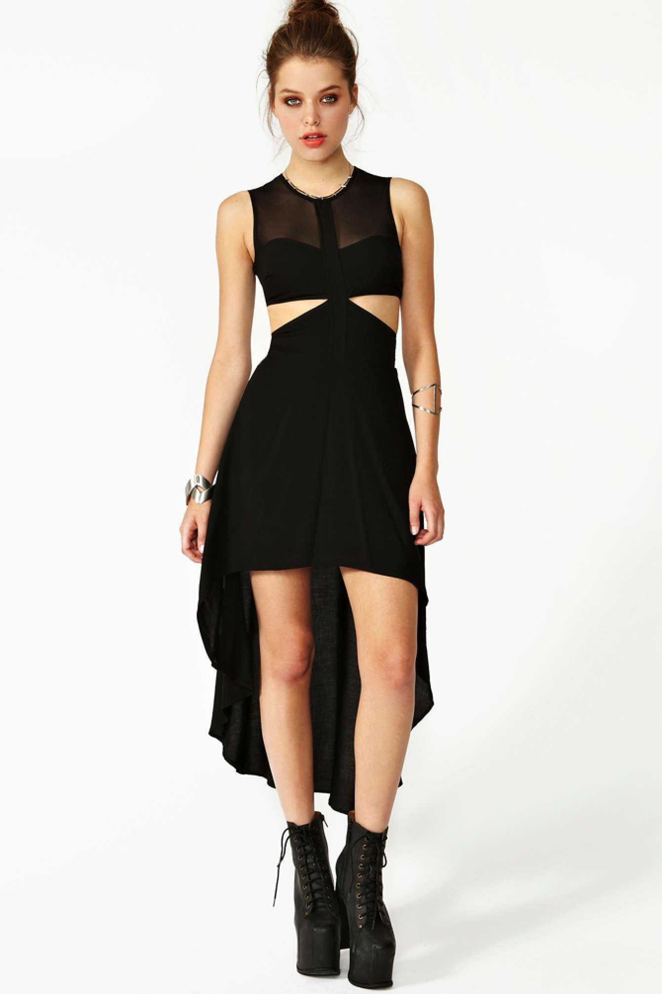 Bestie-cut-out-mau-den