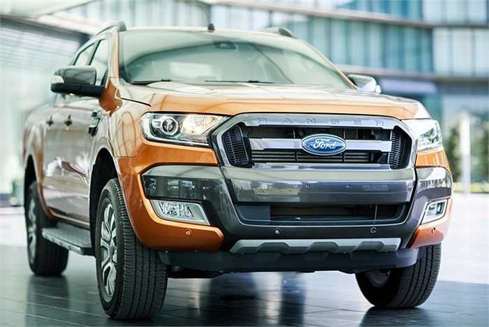 Ford Việt Nam cung cấp 6 phiên bản Ranger mới từ XL đến Wildtrak, với các hệ truyền động một cầu và hai cầu, hộp số tự động và hộp số sàn 6 cấp và hai lựa chọn động cơ diesel 2.2L và 3.2L với mức giá từ 619 triệu đồng đến 859 triệu đồng (đã gồm VAT).