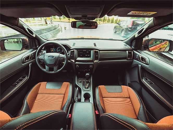 Công nghệ cảnh báo va chạm phía trước phối hợp cùng hệ thống kiểm soát hành trình cung cấp những cảnh báo bằng hình ảnh và âm thanh cho tài xế khi khoảng cách với phương tiện phía trước ở dưới khoảng cách an toàn. Hệ thống cũng sẽ điều chỉnh lực phanh để đảm bảo khả năng phanh xe tối ưu.