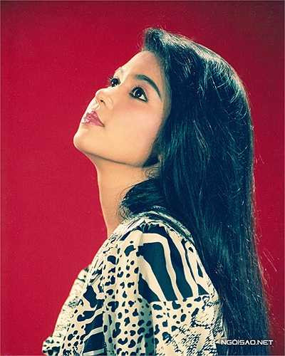 Đến nay, khi đã ngoại tứ tuần, Việt Trinh vẫn được gọi là biểu tượng của nhan sắc Việt. Chị không xuất hiện quá nhiều, nhưng mỗi lần góp mặt tại sự kiện vẫn luôn trở thành tâm điểm. 