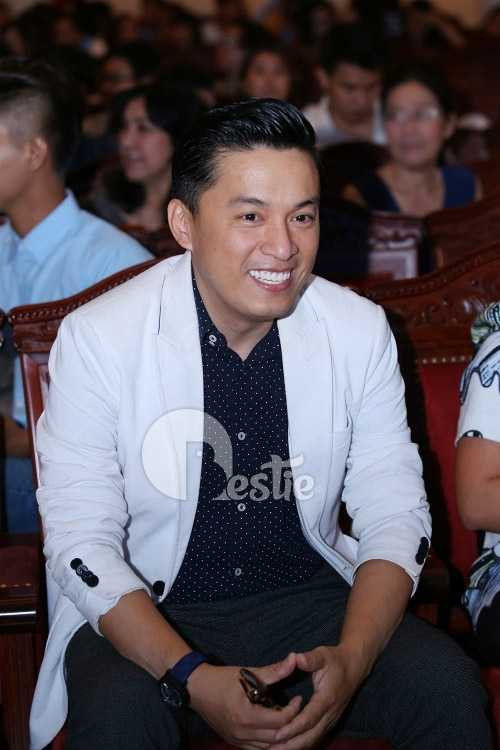 Noo Phước Thịnh công khai dẫn Thủy Tiên bỏ trốn