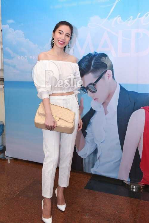 Noo Phước Thịnh công khai dẫn Thủy Tiên bỏ trốn