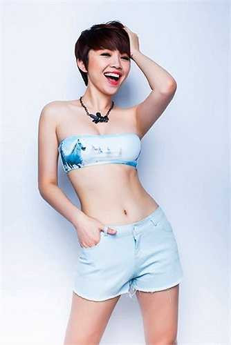 Nhưng cũng rất trẻ trung, căng tràn sức sống. 