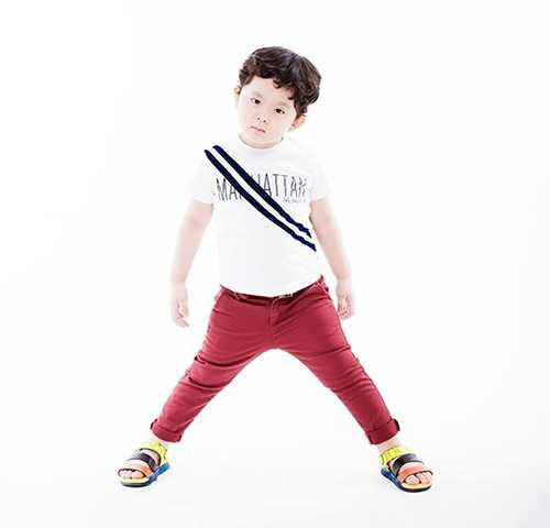 Vợ chồng Đan Trường chuẩn bị có con, Bé Sushi làm người mẫu