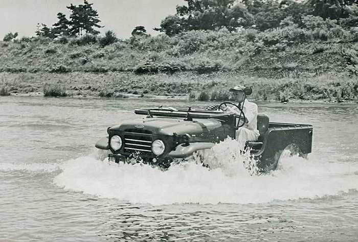 Phá vỡ kỷ lục off-road bằng mẫu xe thử nghiệm. Chiếc xe Jeep Nhật Bản thử nghiệm đã có hành trình vượt qua núi Phú Sỹ trong bài kiểm tra chất lượng.