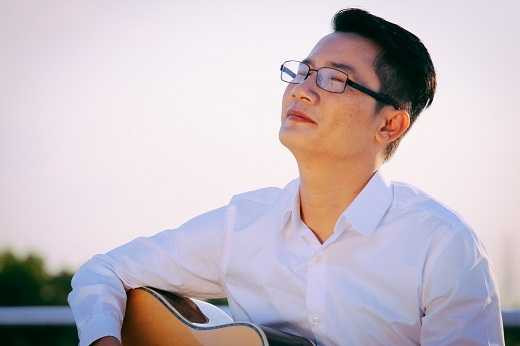 Hoàng Bách chia sẻ bí quyết hâm nóng tình cảm cùng vợ