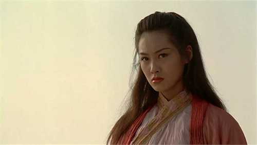 Tuy nhiên, năm 1995, sau 3 năm yêu nhau, cả hai tuyên bố chia tay. Lúc đó, Chu Ân chia sẻ, lý do cặp đôi chia tay là vì Châu Tinh Trì muốn giấu kín chuyện tình cảm, khiến cô cảm thấy không được tôn trọng.