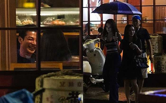 Thêm vào đó, Phương Trinh còn bị bắt gặp cùng em gái đi ăn tối với Trần Bảo Sơn tại một nhà hàng Nhật ở quận 1, TP HCM mới đây. Họ vừa ăn vừa trò chuyện vui vẻ. 