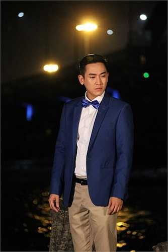 Dù không khẳng định đang quen nhau, nhưng nhiều người vẫn thường thấy sự chăm sóc ân cần của Hứa Vĩ Văn dành cho cô. Minh Khuê từng nhận xét Hứa Vĩ Văn là một trong những người khiến cho cô nhiều cảm xúc nhất, trong mắt cô, nam diễn viên rất dễ thương và hòa đồng. 