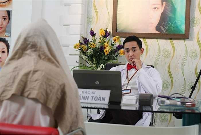 Chia sẻ khi hóa thân thành cặp đôi yêu nhau, Hứa Vĩ Văn cho biết: 'Thực sự ban đầu tôi và Khuê có chút ngại ngùng khi phải diễn cảnh tình tứ, nhất là cảnh đám cưới. Tuy nhiên nhờ trước đó từng hợp tác với nhau một vài bộ phim và ngoài đời cả 2 cũng rất thân thiết nên sự ngại ngùng đó nhanh chống biến mất.' 