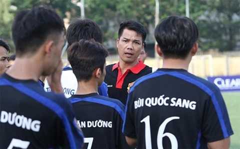 Cựu tuyển thủ Như Thuần đến với Than Quảng Ninh với tư cách là cố vấn của Chủ tịch Phạm Thanh Hùng