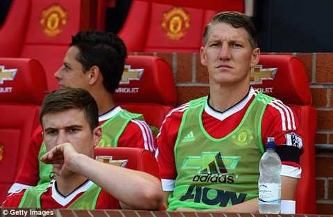 Schweinsteiger vẫn chưa được sử dụng trong hiệp 1 Schweinsteiger vẫn chưa được sử dụng trong hiệp 1