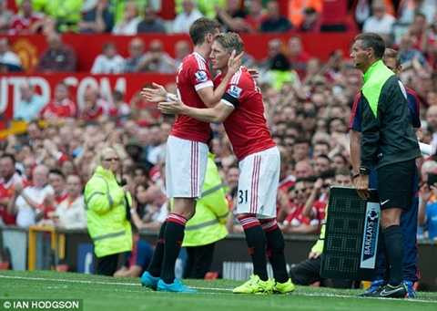 Schweinsteiger thế chỗ Carrick