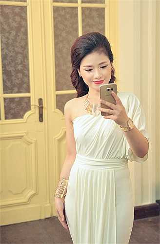 Sau phần trình diễn của nghệ sĩ Thái Lan, Dương Hoàng Yến xuất hiện và thể hiện lại ca khúc 'Adagio' (Bản hit tại The Voice), và nhận được những tràng vỗ tay không ngớt.