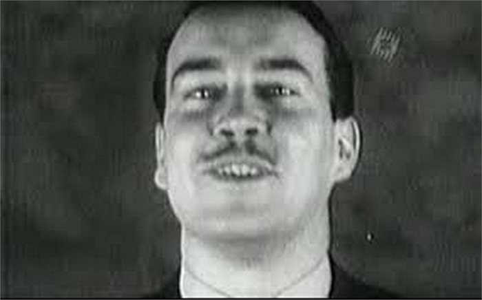 Cháu trai của Adolf Hitler, William Hitler cống hiến cho Hải quân Mỹ trong chiến tranh thế giới thứ II 