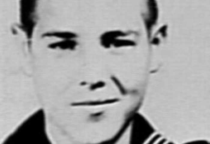 Calvin Graham là lính trẻ nhất tham gia vào lực lượng Hải quân Mỹ. Khi nhập ngũ, Graham mới 12 tuổi và đã khai gian để có thể chiến đấu