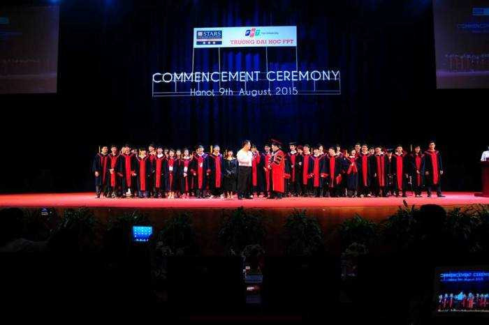 sinh viên FPT tốt nghiệp