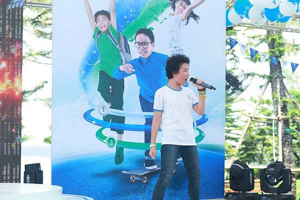 Nghệ sĩ hài Vân Dung cũng xuất hiện trong sự kiện này với vai trò làm giám khảo.