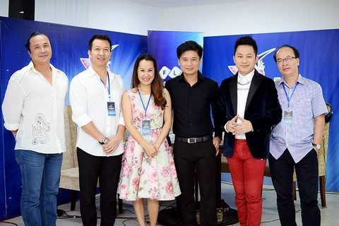 Ban Giám khảo Vòng chung kết nhạc nhẹ Sao Mai 2015 Ban Giám khảo Vòng chung kết nhạc nhẹ Sao Mai 2015