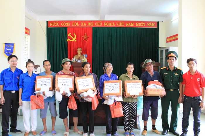 Thanh niên HV Khoa học Quân sự chia sẻ mất mát cùng người dân vùng lũ Quảng Ninh