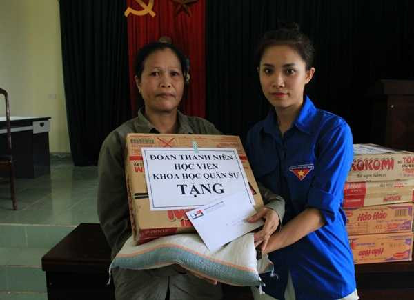 Thanh niên HV Khoa học Quân sự chia sẻ mất mát cùng người dân vùng lũ Quảng Ninh