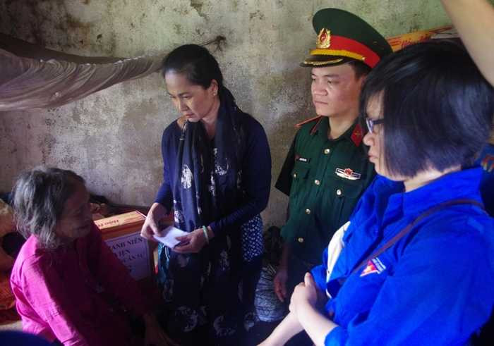 Thanh niên HV Khoa học Quân sự chia sẻ mất mát cùng người dân vùng lũ Quảng Ninh