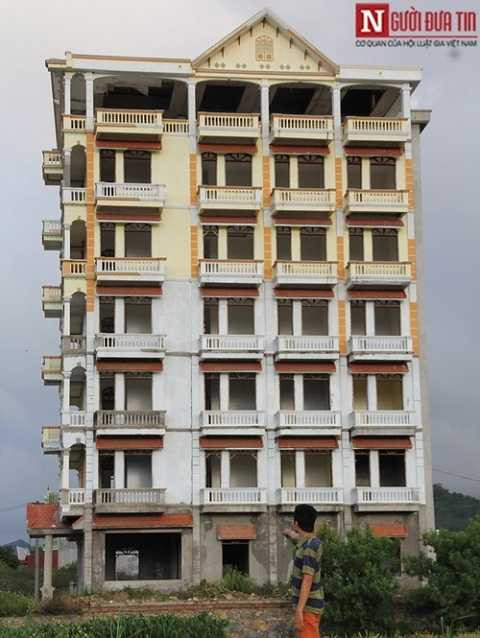 Tòa "Keangnam" xây dở giữa nông trường của trùm ma túy