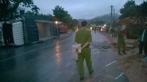 Hiện trường vụ tai nạn - (Ảnh: G.B) Hiện trường vụ tai nạn - (Ảnh: G.B)