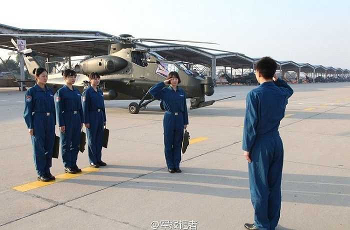 Các bài tập cơ bản của nữ phi công Trung Quốc