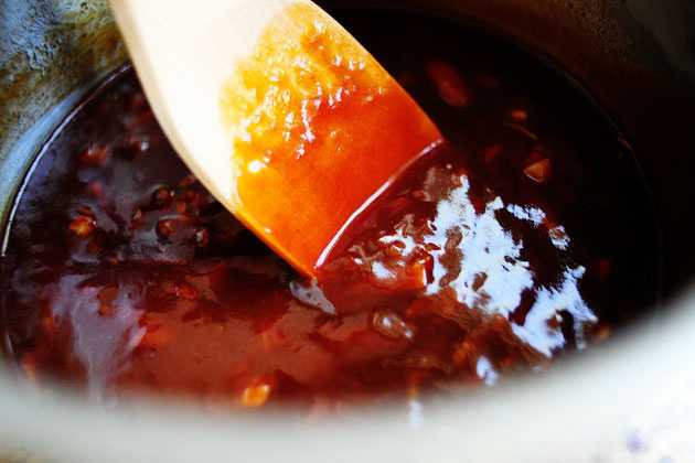 Đùi gà ướp cay nướng vàng ruộm cho ngày mưa hoài không dứt