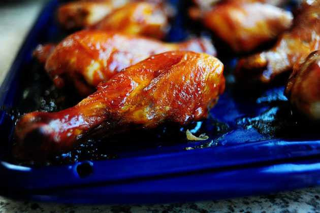 Đùi gà ướp cay nướng vàng ruộm cho ngày mưa hoài không dứt