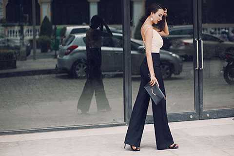 Nhờ tài dẫn chuyện duyên dáng, Hoa hậu Ngọc Diễm nhận được nhiều lời mời dẫn chương trình. 