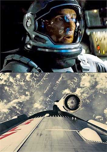 Interstellar: Khi tàu vũ trụ Endurance quay quanh trục trung tâm và Coop (Matthew McConaughey) cố gắng gắn nó với hệ thống module. Đây quả là điều không tưởng bởi một khi Endurance đã bị tàn phá thì khó lòng gắn lại với trục xoay.