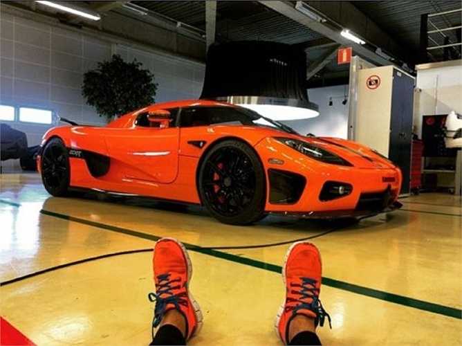 Lái siêu xe thể thao trên một con đường với giao thông, người đi bộ và xe cảnh sát sẽ không vui nên giới siêu giàu đã tự thành lập một câu lạc bộ và tự xây một đường đua tư nhân dài hơn 7km ở La Quinta, CA.