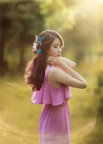 Với địa danh vườn nhãn quá quen thuộc với nhiều bạn trẻ Hà Nội, bộ ảnh 'cô gái mùa thu' được chụp trong một ngày trời Hà Nội bước vào thu.