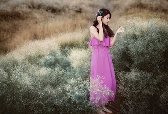  Đào Hà có vẻ đẹp trong trẻo hồn nhiên và diễn rất 'thần' mang nét buồn dịu, mơ màng giữa khung cảnh thiên nhiên mùi gió giao mùa.